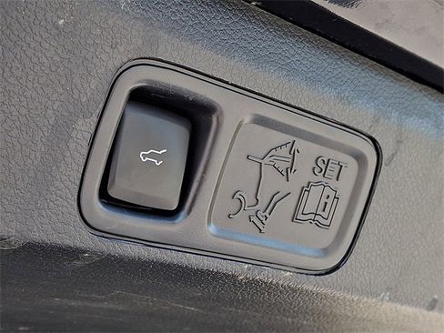 Certified 2023 Lincoln Navigator L Reserve image 32