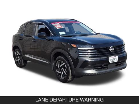 Certified 2026 Nissan Kicks SV w/ SV Premium Package FWD image 2