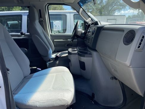 Used 2011 Ford E-350 and Econoline 350 XLT RWD image 8