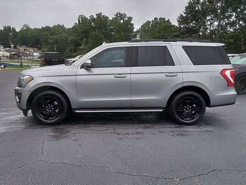 Certified 2021 Ford Expedition XLT RWD image 7