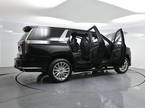 Used 2023 Cadillac Escalade Premium Luxury w/ Performance Package AWD/4WD image 4