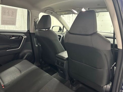 Used 2025 Toyota RAV4 XLE AWD/4WD image 55