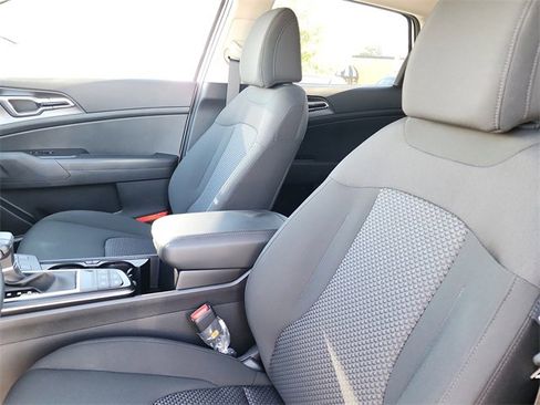 New 2026 Kia Sportage LX w/ LX Convenience Package image 13