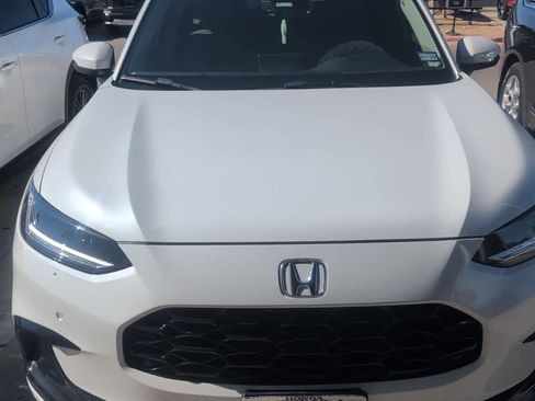 Used 2023 Honda HR-V EX-L image 2