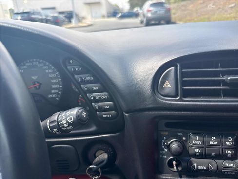 Used 2004 Chevrolet Corvette Convertible w/ Preferred Equipment Group image 24