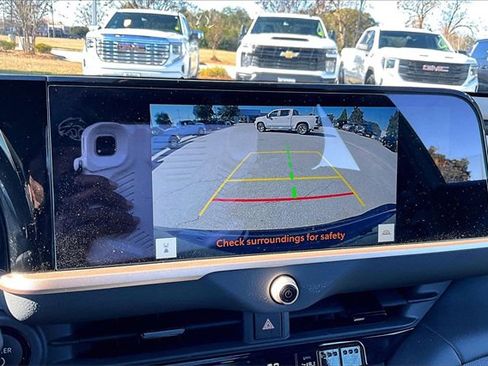 Used 2025 Toyota Crown Signia image 14