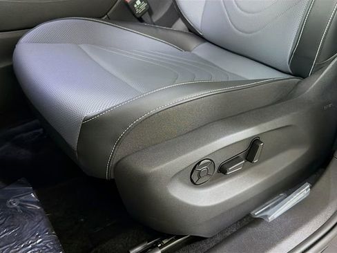 New 2026 Volkswagen Tiguan SE R-Line image 21