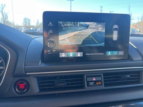 Used 2023 Honda Pilot Touring image 22