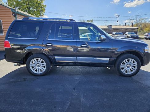 Used 2012 Lincoln Navigator 4WD image 6