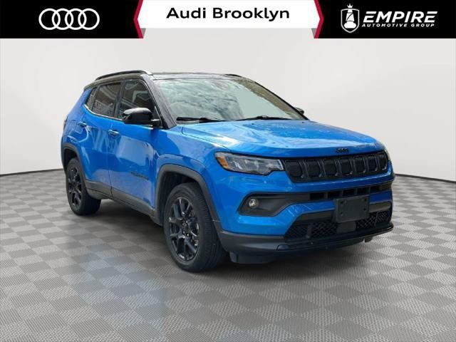 Used 2022 Jeep Compass Latitude AWD/4WD image 1