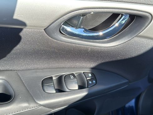 Used 2018 Nissan Sentra S FWD image 7