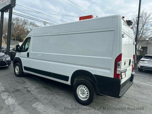 Used 2025 RAM ProMaster 2500 w/ Storage Group image 17