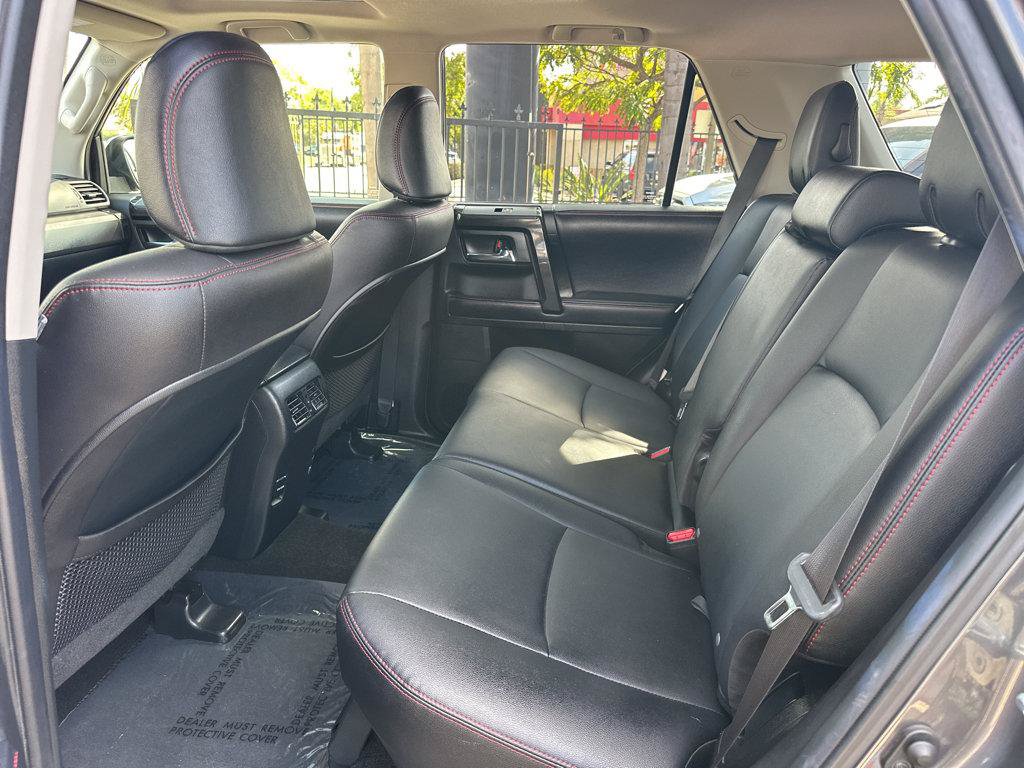 Used 2018 Toyota 4Runner TRD Off-Road Premium AWD/4WD image 10