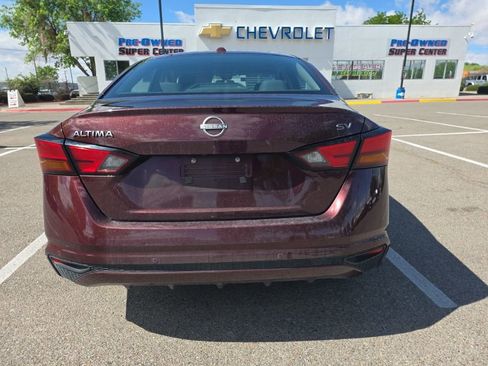 Used 2024 Nissan Altima 2.5 SV image 4