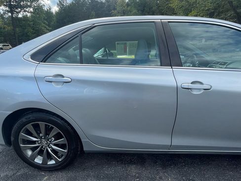 Used 2015 Toyota Camry XLE image 10