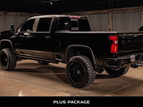 Used 2021 Chevrolet Silverado 2500 LTZ w/ LTZ Plus Package image 6