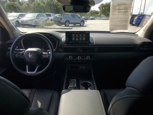 Used 2023 Honda Pilot Touring image 15