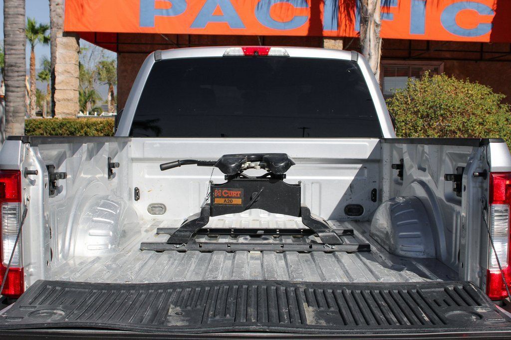 Used 2017 Ford F250 XLT w/ XLT Value Package AWD/4WD image 8