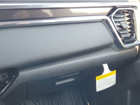 New 2026 GMC Canyon Elevation w/ Convenience Package image 23