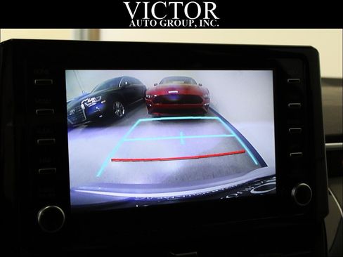 Used 2020 Toyota Corolla LE FWD image 23
