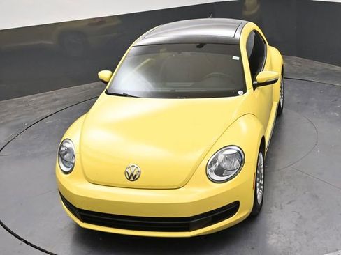 Used 2014 Volkswagen Beetle 2.5 FWD image 19