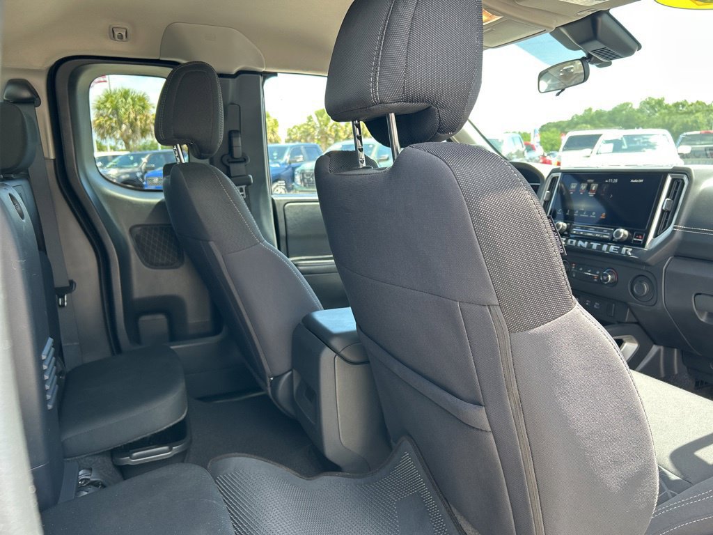 Certified 2025 Nissan Frontier SV RWD image 49
