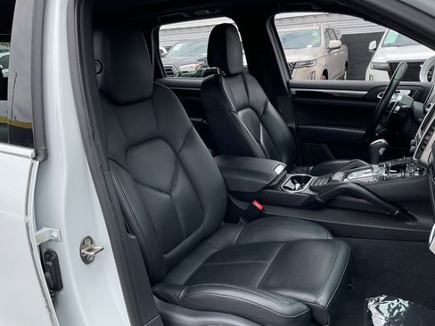 Used 2016 Porsche Cayenne S AWD/4WD image 21