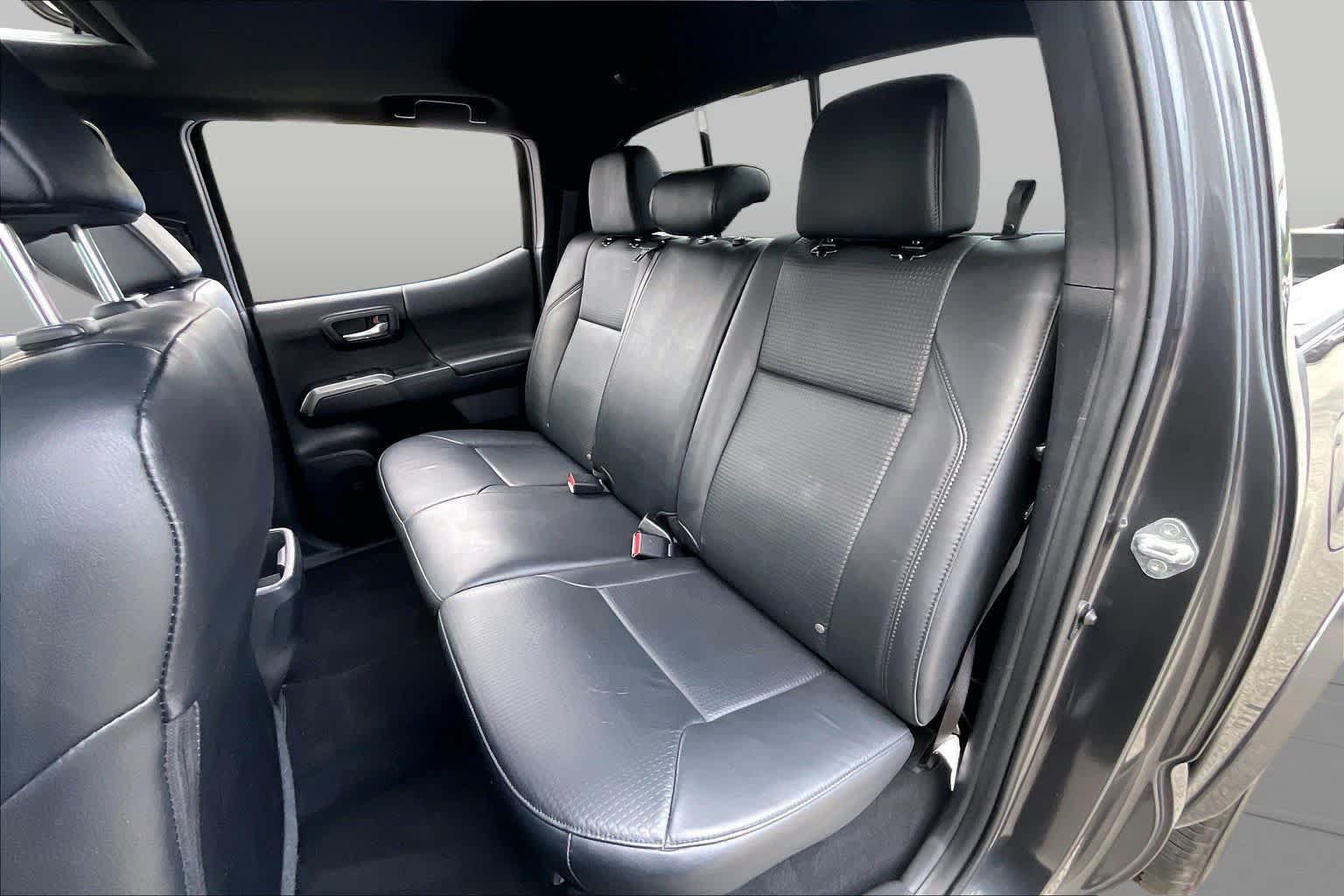 Used 2021 Toyota Tacoma Limited w/ Nightshade Package AWD/4WD image 20