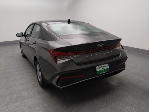 Used 2025 Hyundai Elantra SE FWD image 6