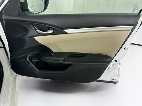 Used 2021 Honda Civic LX image 29