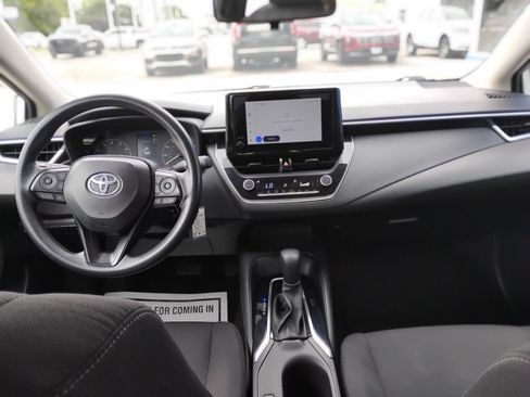 Used 2024 Toyota Corolla LE FWD image 13