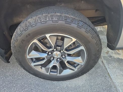 Used 2024 Chevrolet Silverado 1500 LT w/ Protection Package RWD image 5