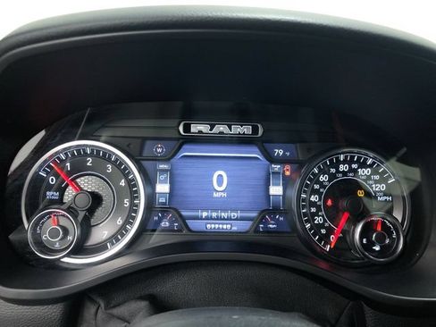Used 2019 RAM 1500 Big Horn AWD/4WD image 18