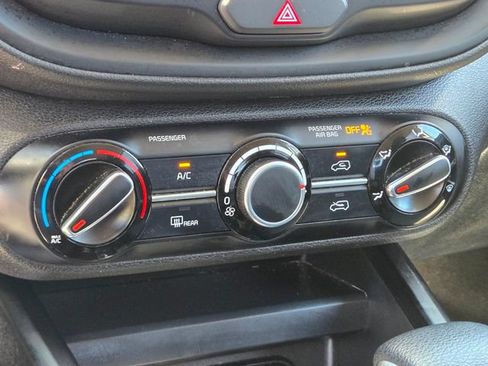 Used 2024 Kia Soul LX w/ Option Group 015 FWD image 30