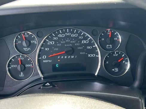 Certified 2024 Chevrolet Express 2500 w/ Driver Convenience Package image 25