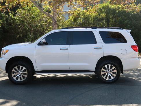 Used 2013 Toyota Sequoia Limited image 3