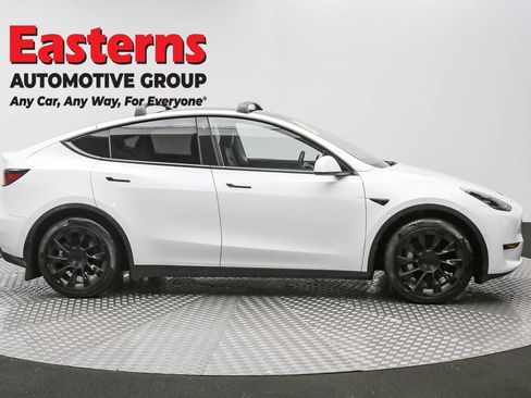 Used 2021 Tesla Model Y Long Range image 4