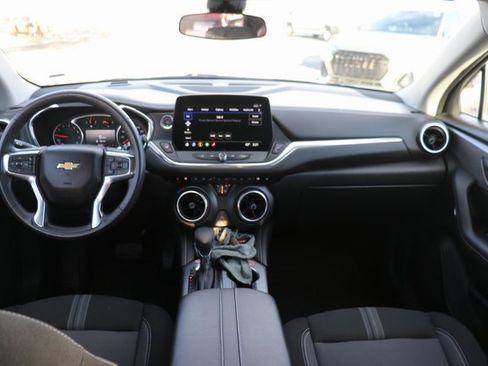 Used 2025 Chevrolet Blazer LT image 12