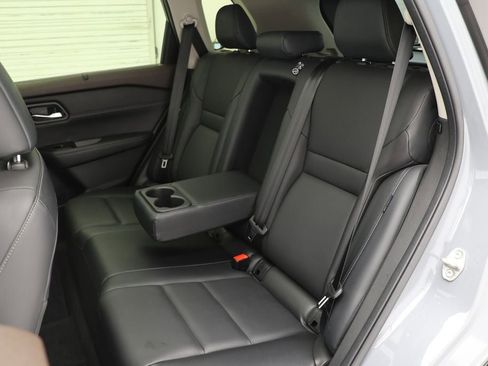 Used 2023 Nissan Rogue SV w/ SV Premium B Package image 12