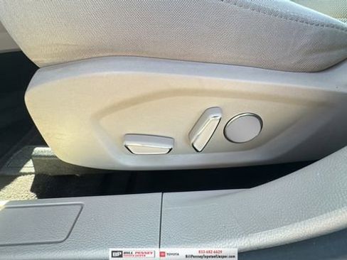 Used 2020 Ford Fusion SE image 15
