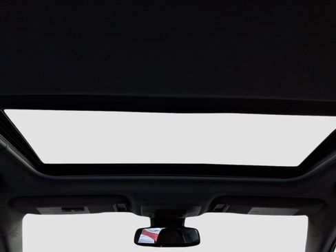 Used 2023 Toyota Camry SE image 14