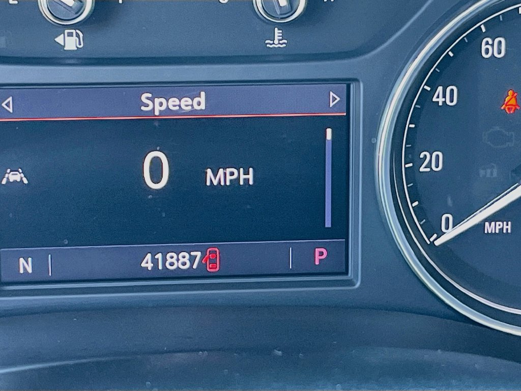 Used 2022 Buick Enclave Essence FWD image 12