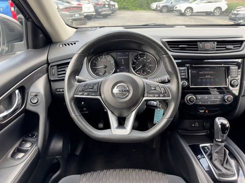 Used 2019 Nissan Rogue S w/ Special Edition Package AWD/4WD image 10