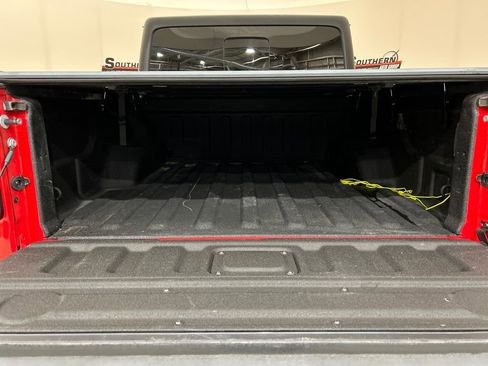 Used 2022 Jeep Gladiator Rubicon image 5