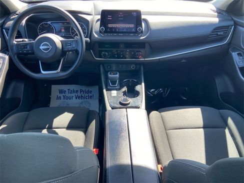 Used 2024 Nissan Rogue S image 10