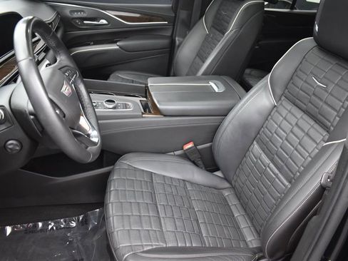 Used 2022 Cadillac Escalade Sport Platinum w/ LPO, ONYX Package AWD/4WD image 13