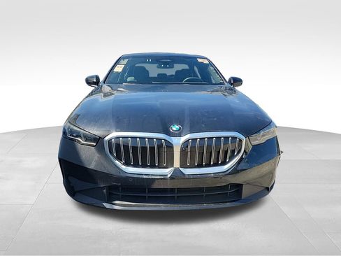 Used 2024 BMW 530i RWD image 8