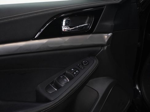 Used 2023 Nissan Maxima SL image 19