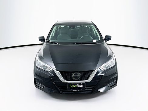 Used 2020 Nissan Versa S image 2
