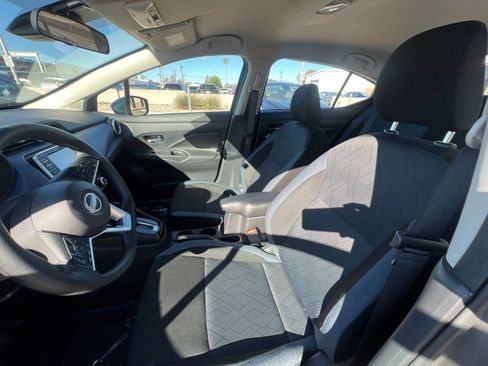 Used 2025 Nissan Versa SV image 35